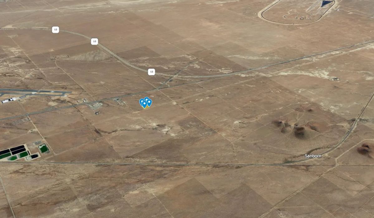 Decorative background for 2.5 Acres in Kern County, CA image 16