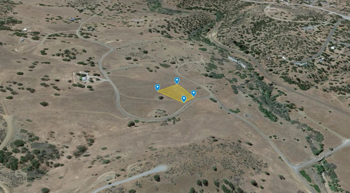 Decorative background for 1.3 Acres in KCRE Near the Klamath River, Siskiyou County, CA image 12