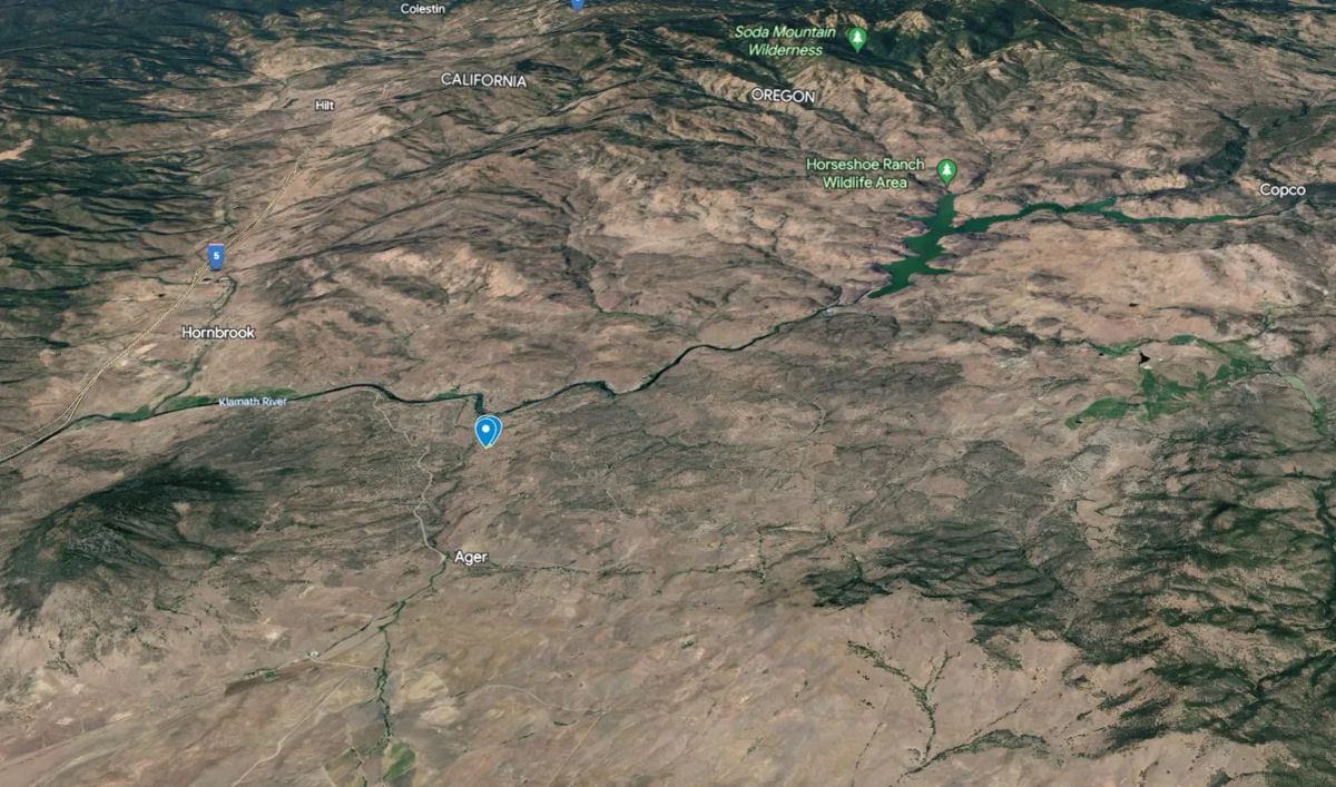 Decorative background for 1.3 Acres in KCRE Near the Klamath River, Siskiyou County, CA image 16