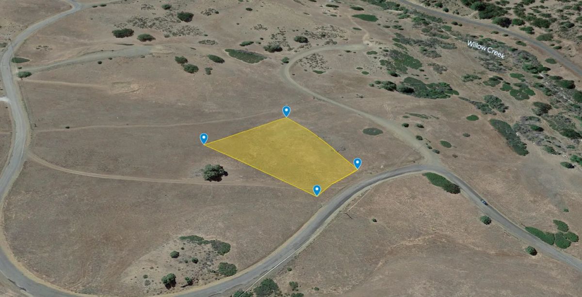 Decorative background for 1.3 Acres in KCRE Near the Klamath River, Siskiyou County, CA image 17