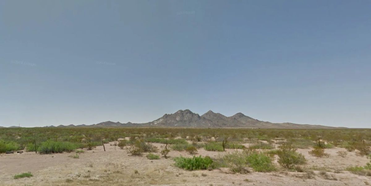 Decorative background for 10 Acres in Luna County, NM image 13
