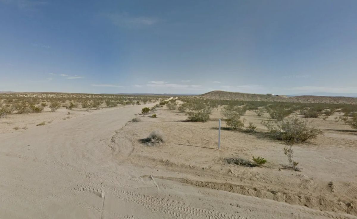 Decorative background for 0.21 Acre Residential lot in California City, Kern County, CA image 5