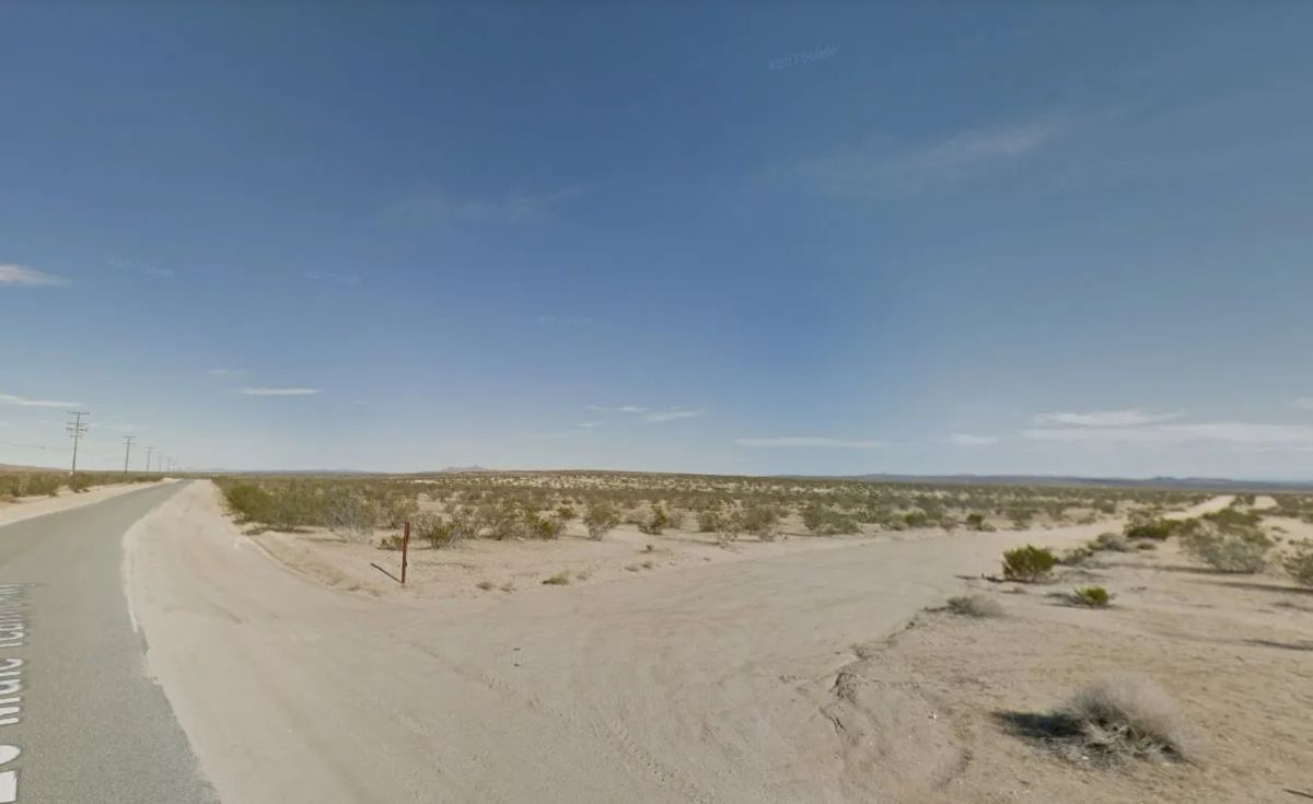 Decorative background for 0.21 Acre Residential lot in California City, Kern County, CA image 6