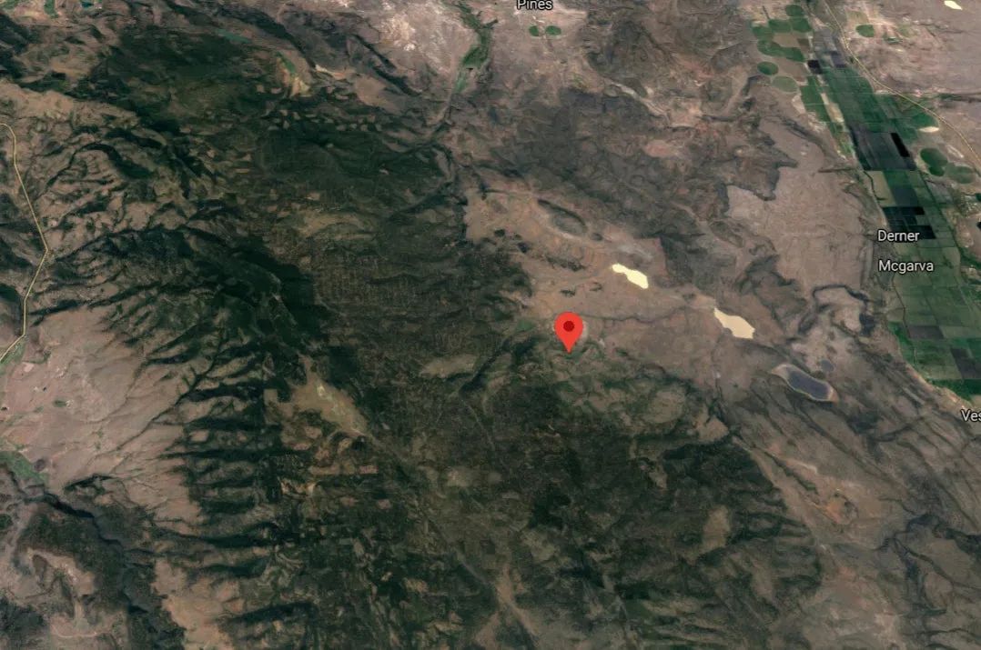 Decorative background for 1 Acre in California Pines, Modoc CA image 10