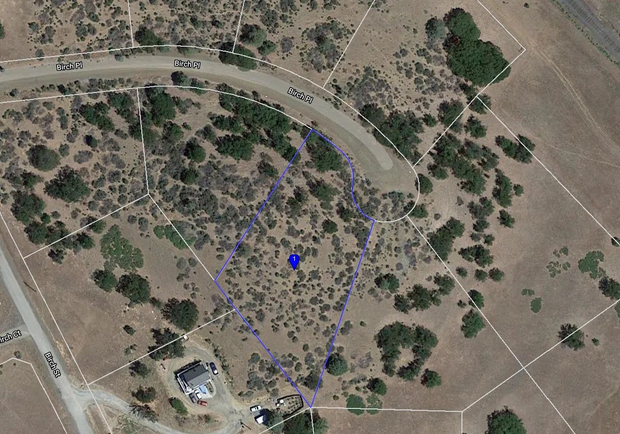 1.10 Acres in KCRE feet from the Klamath River, Siskiyou County, CA in Siskiyou County, CA