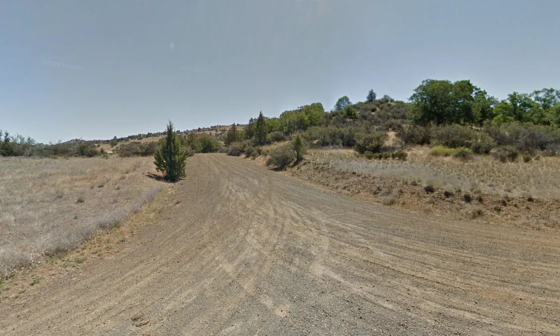 Decorative background for 1.10 Acres in KCRE feet from the Klamath River, Siskiyou County, CA image 7