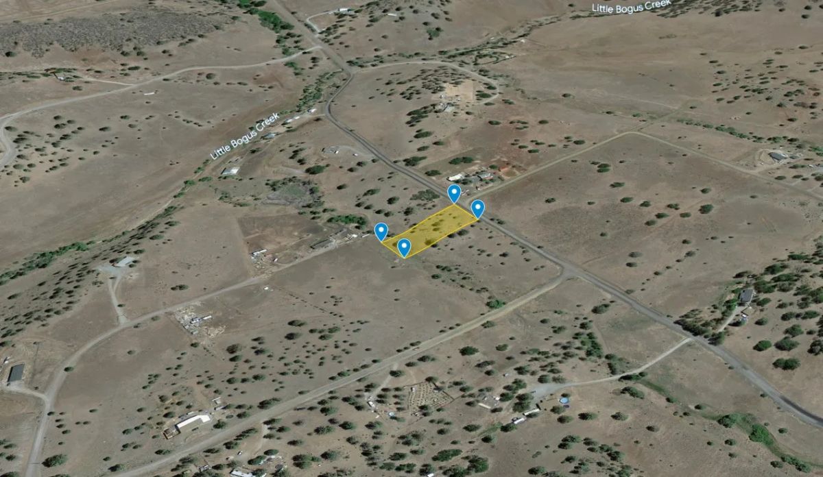 Decorative background for 1.02 Acres in KCRE Near the Klamath River, Siskiyou County, CA image 13