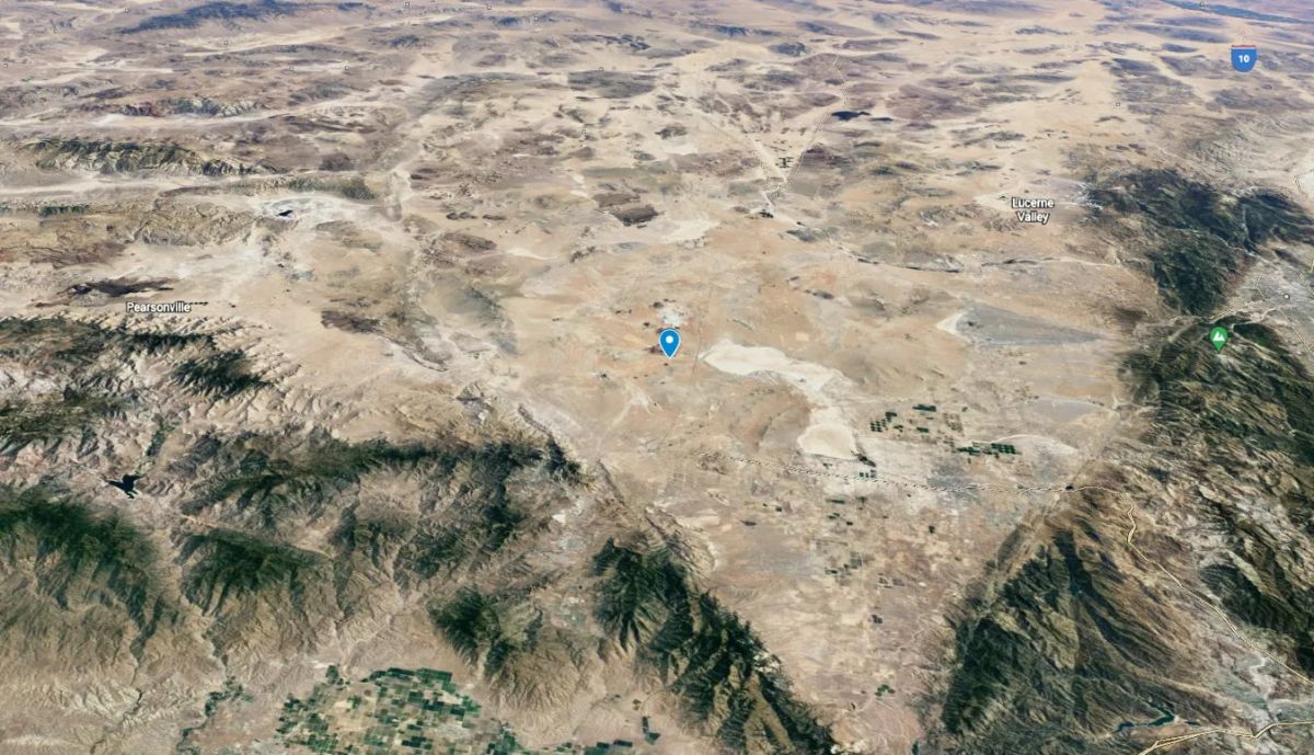 Decorative background for 2.58 Acres in Kern County, CA image 13
