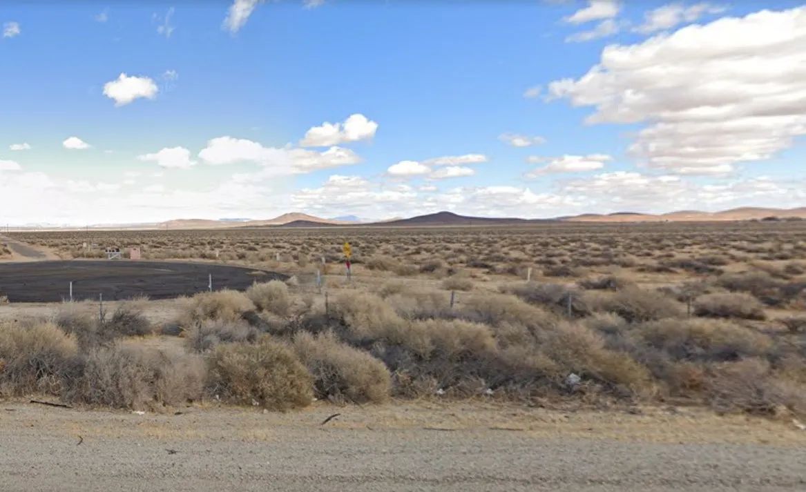 Decorative background for 2.58 Acres in Kern County, CA image 14
