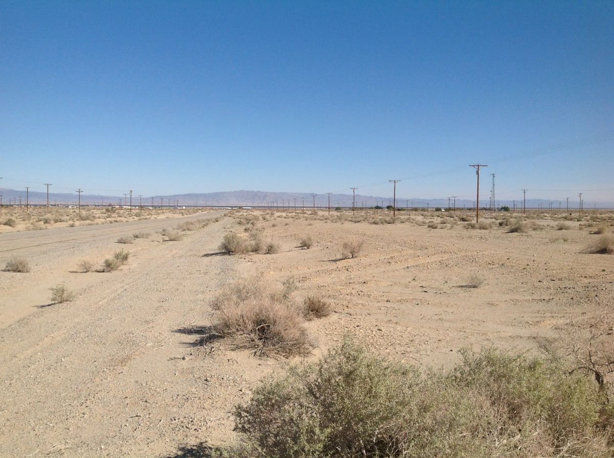 Decorative background for 0.23 Acre Lot in Salton City, California image 9