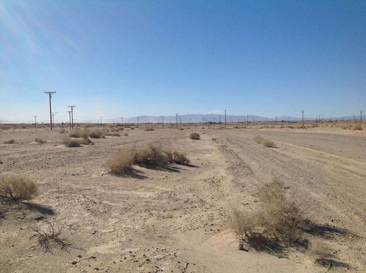 Decorative background for 0.23 Acre Lot in Salton City, California image 10