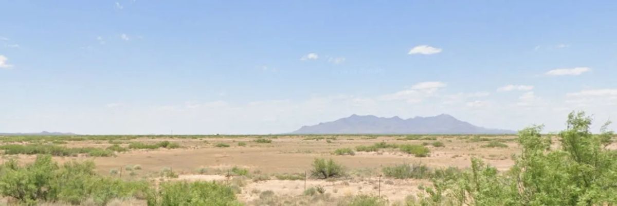 Decorative background for 10 Acres in Luna County, NM image 10