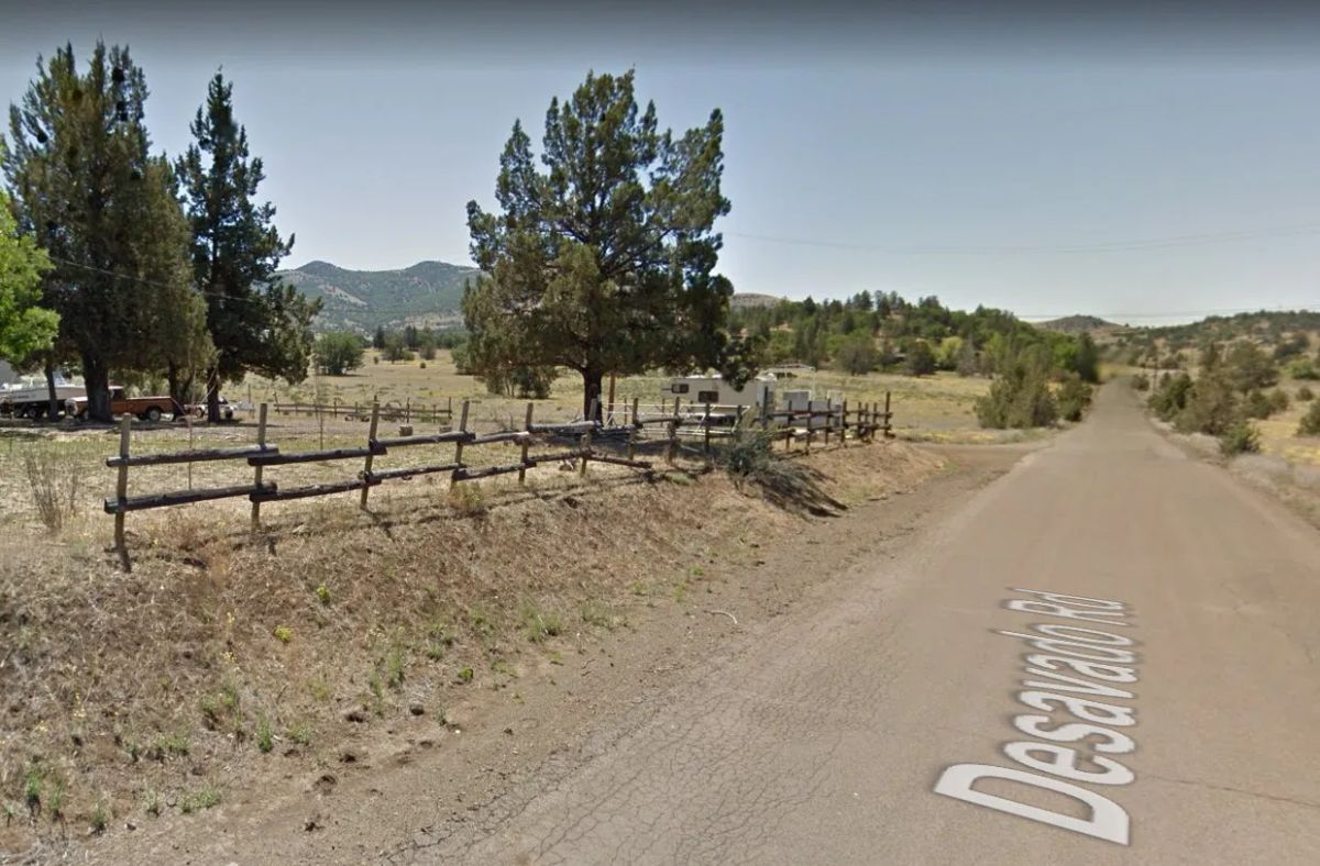 Decorative background for 1.02 Acres in KCRE Near the Klamath River, Siskiyou County, CA image 12
