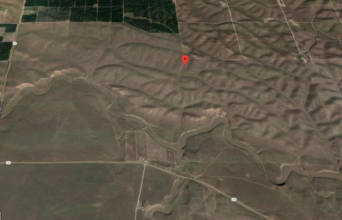 Decorative background for 4.73 Acres east of Delano in Kern County, CA image 11