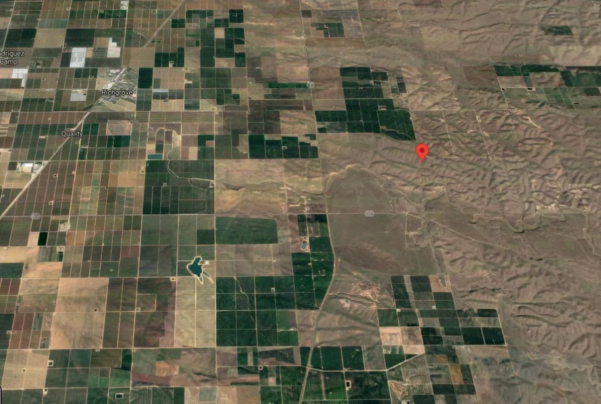 Decorative background for 4.73 Acres east of Delano in Kern County, CA image 12