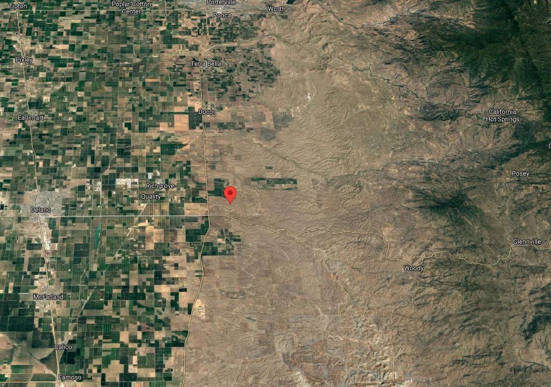 Decorative background for 4.73 Acres east of Delano in Kern County, CA image 13