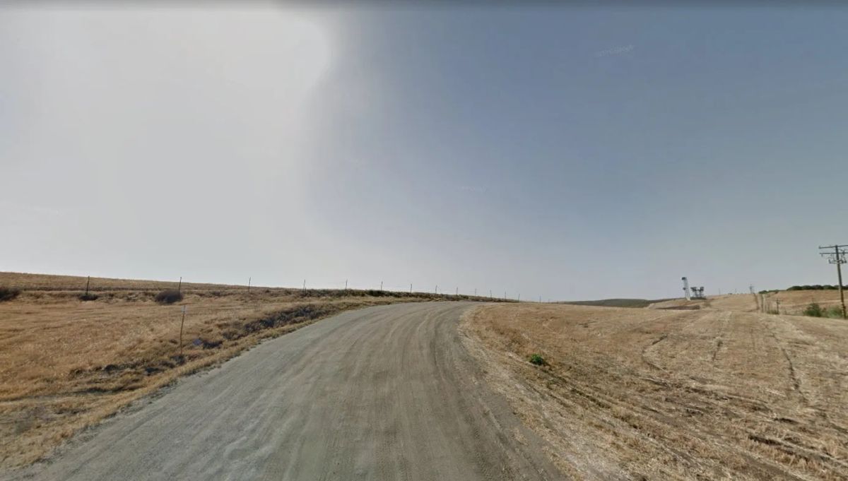 Decorative background for 4.73 Acres east of Delano in Kern County, CA image 16