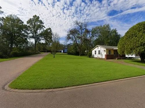 Decorative background for 0.14 Acres for Sale in Jackson, Mississippi image 5