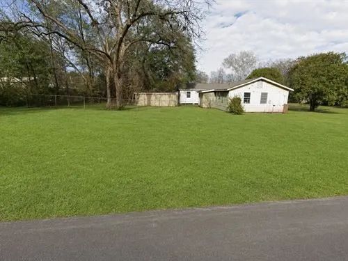 Decorative background for 0.14 Acres for Sale in Jackson, Mississippi image 9