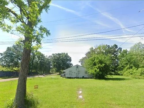 Decorative background for 0.1 Acres for Sale in Laurel, Mississippi image 12
