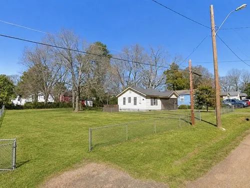 Decorative background for 0.14 Acres for Sale in Jackson, Mississippi image 6