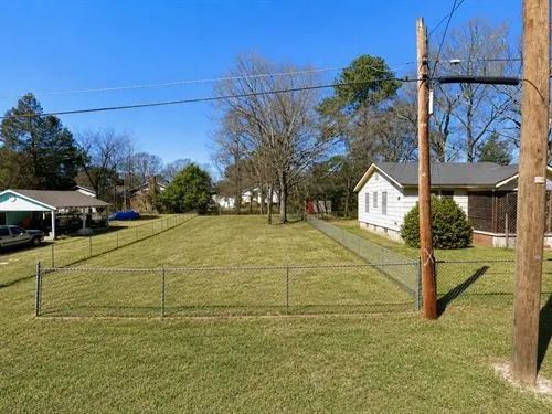 Decorative background for 0.14 Acres for Sale in Jackson, Mississippi image 13