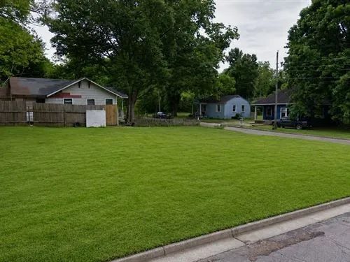 Decorative background for 0.14 Acres for Sale in Jackson, Mississippi image 5