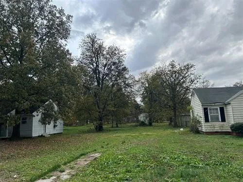 Decorative background for 0.18 Acres for Sale in Clarksdale, Mississippi image 7