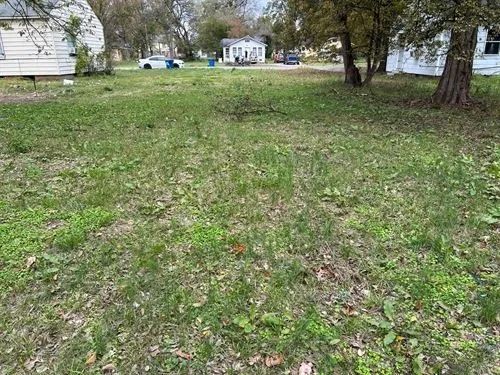 Decorative background for 0.18 Acres for Sale in Clarksdale, Mississippi image 9