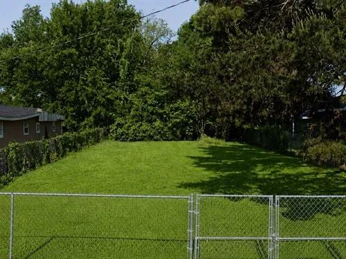 Decorative background for 0.15 Acres for Sale in Jackson, Mississippi image 25
