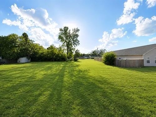 Decorative background for 0.1 Acres for Sale in Clarksdale, Mississippi image 11