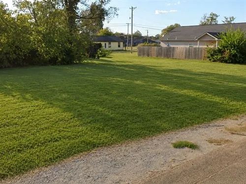 Decorative background for 0.1 Acres for Sale in Clarksdale, Mississippi image 12