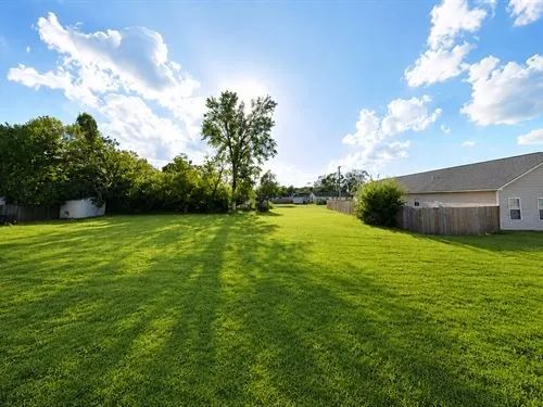 Decorative background for 0.1 Acres for Sale in Clarksdale, Mississippi image 16