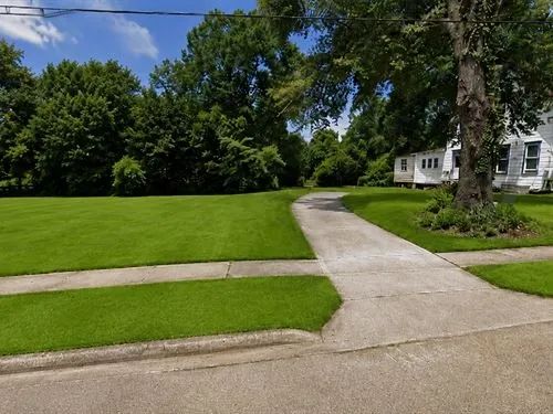 0.35 Acres for Sale in Laurel, Mississippi - Main image