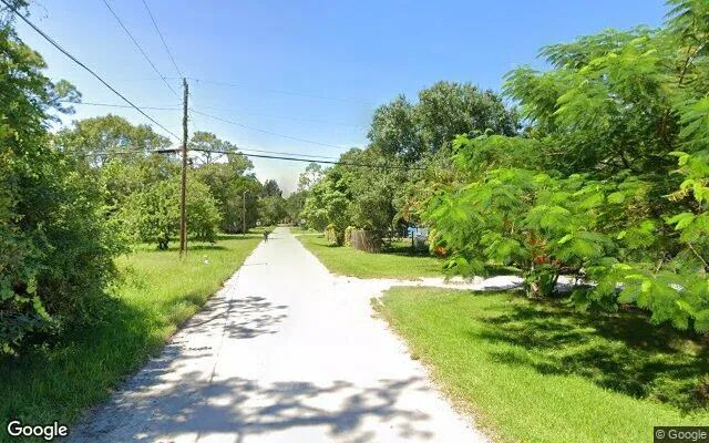 Decorative background for 0.14 Acres in Fellsmere - Indian River County, FL image 6