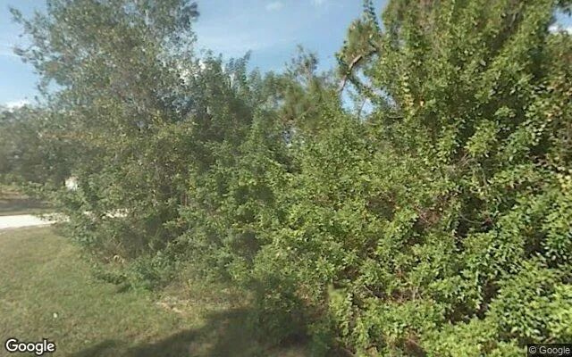 Decorative background for 0.55 Acres in Vero Beach - Indian River County, FL image 5