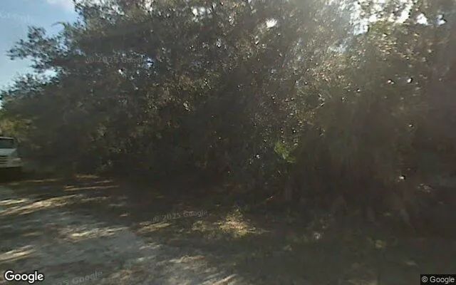 Decorative background for 0.55 Acres in Vero Beach - Indian River County, FL image 6