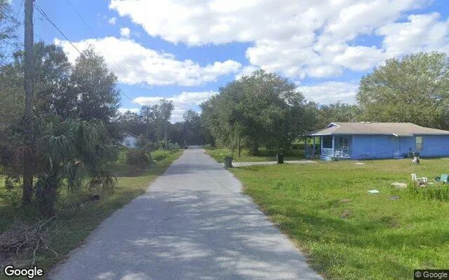 Decorative background for 0.11 Acres in Mulberry - Polk County, FL image 5