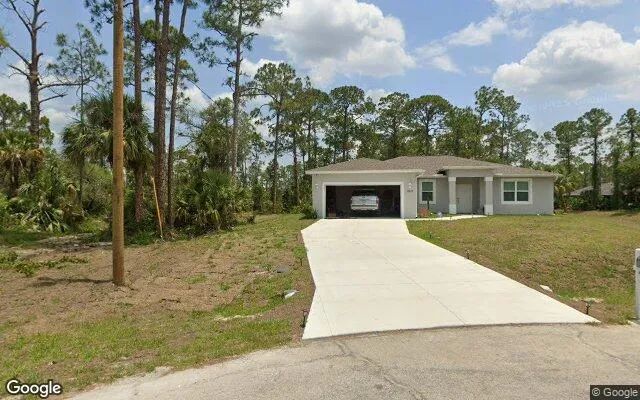 Decorative background for 0.55 Acres in Labelle - Glades County, FL image 6
