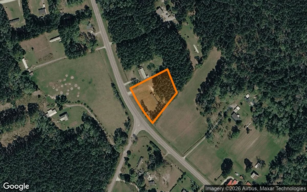 1.36 Acres in Burgaw - Pender County, NC - Main image