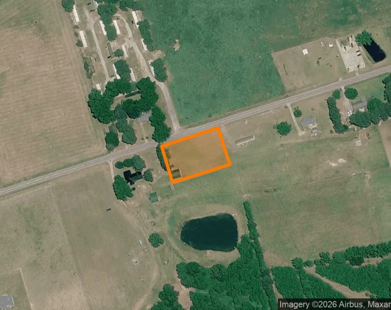 0.89 Acres in Clinton - Sampson County, NC in Sampson County, NC