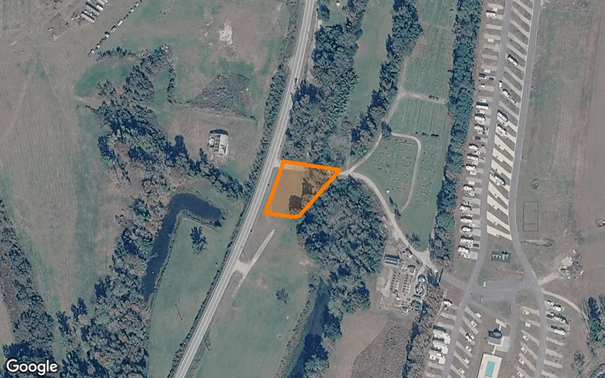 0.63 Acres in Maysville - Jones County, NC - Main image