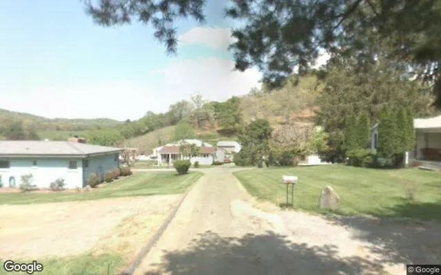 Decorative background for 4.89 Acres in Waynesville - Haywood County, NC image 5