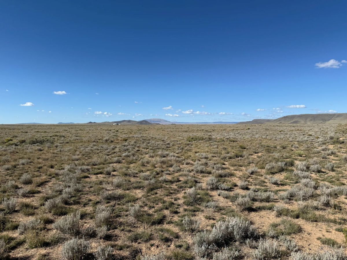 Decorative background for 5 acres with 360-degree Mountain views image 6