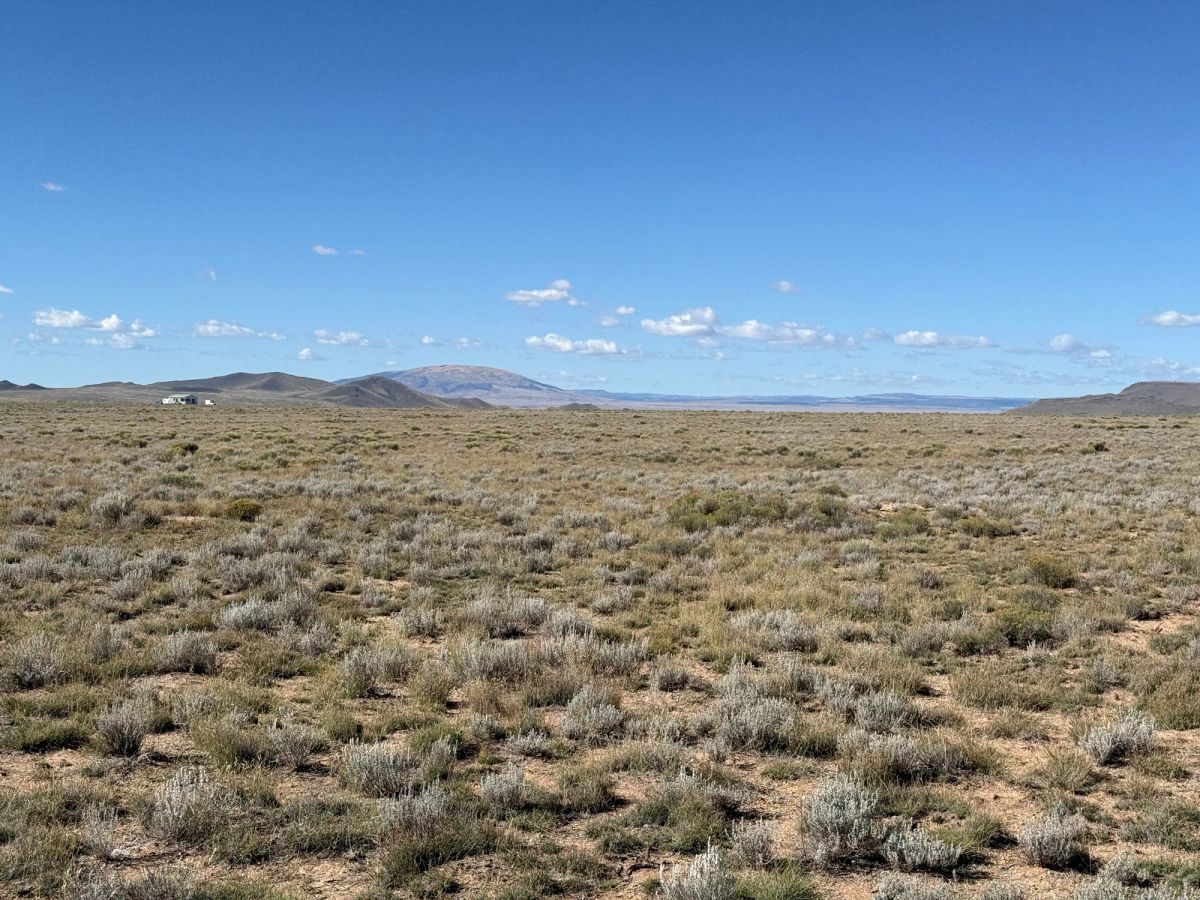 Decorative background for 5 acres with 360-degree Mountain views image 7