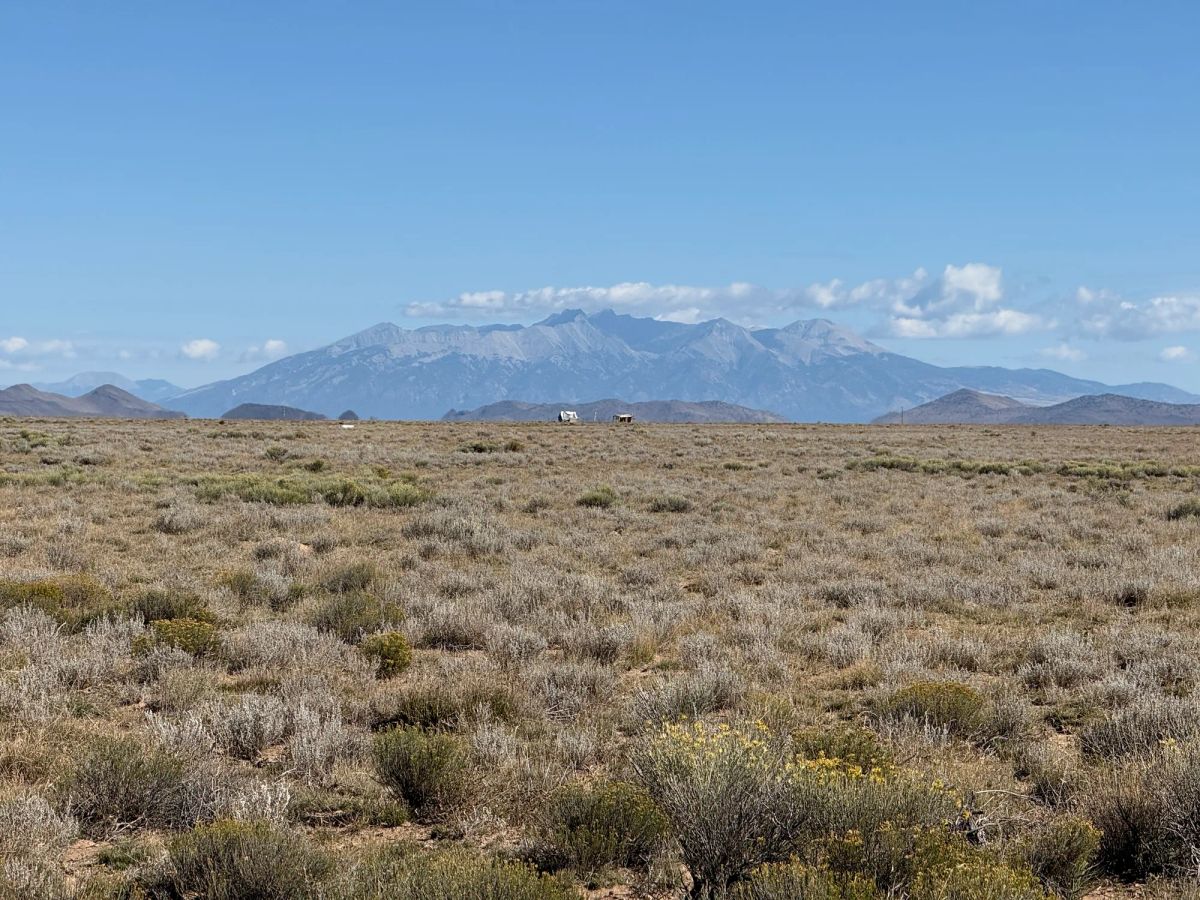 5 acres with 360-degree Mountain views - Main image