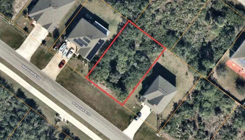 Decorative background for Port Charlotte, Florida – 14186 Ingraham Blvd – South Gulf Cove 1/4 Acre, County Water & Sewer, Minutes to Gulf Coast Beaches! image 6