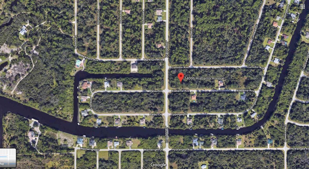 Decorative background for Port Charlotte, Florida – 14006 Alabama Ave – 1/4 Acre, Minutes to Gulf Coast Beaches! image 8