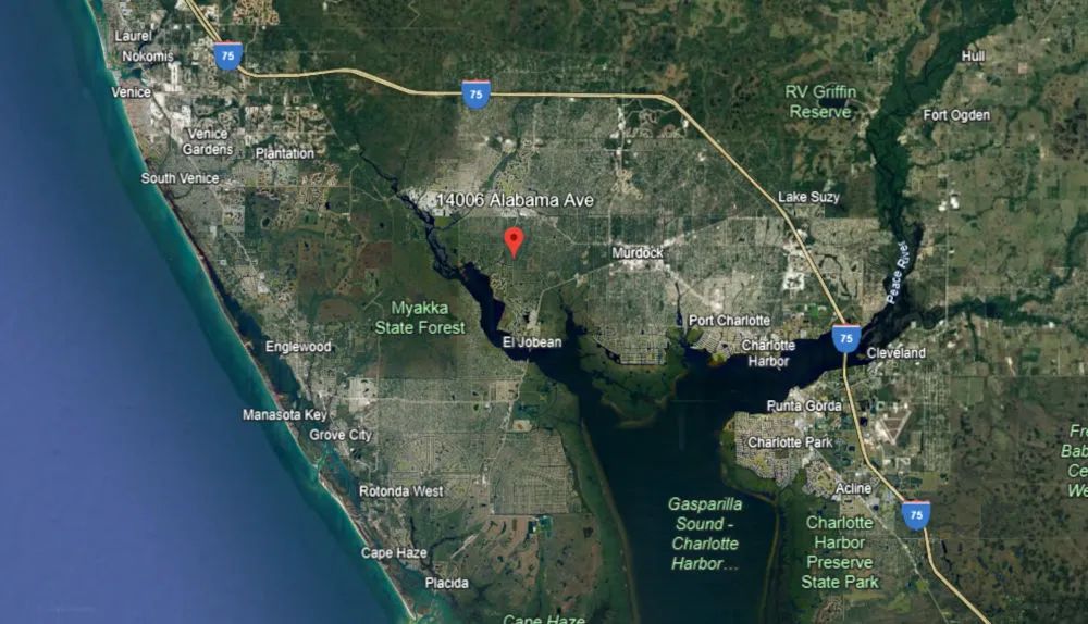 Decorative background for Port Charlotte, Florida – 14006 Alabama Ave – 1/4 Acre, Minutes to Gulf Coast Beaches! image 11
