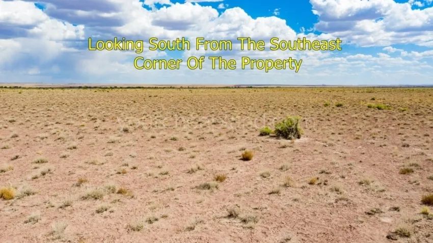 Decorative background for Sun Valley - Beautiful Property Near I-40 image 7